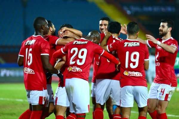 لاعبو الأهلي