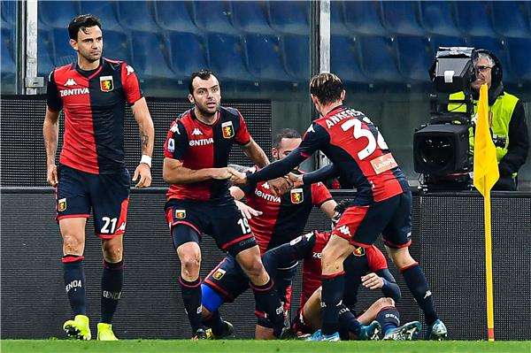 فرحة لاعبي جنوى 