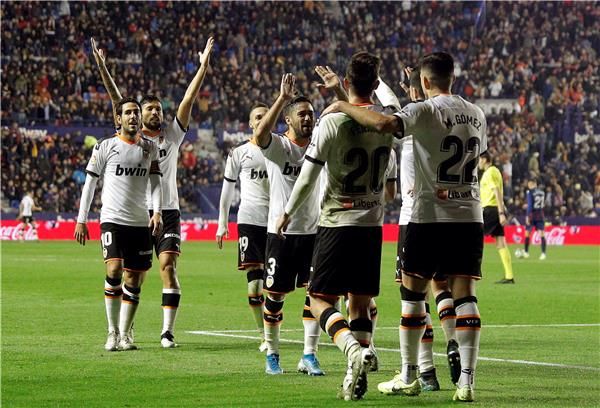 لاعبو فالنسيا