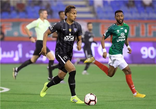 من مباراة سابقة بين الهلال والاتفاق