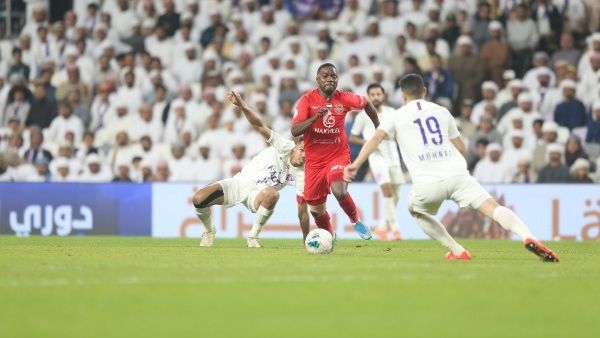 من مباراة العين وشباب الأهلي