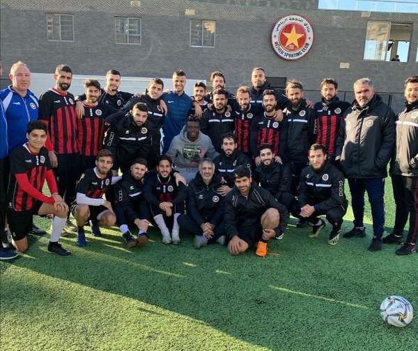 من توديع اللاعب أبودو لأصدقائه