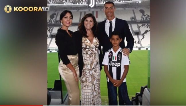 كريستيانو رونالدو وعائلته