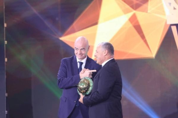 أبو ريدة وإنفانتينو