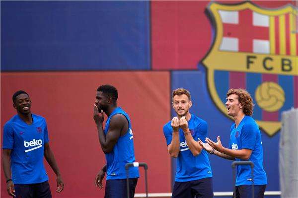 لاعبو برشلونة