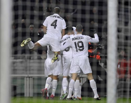2010-12-12t203139z_01_trn102_rtridsp_3_soccer-italy_reuters
