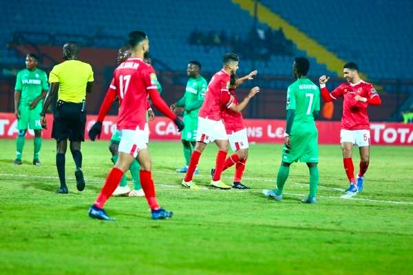 من لقاء الذهاب بين الفريقين