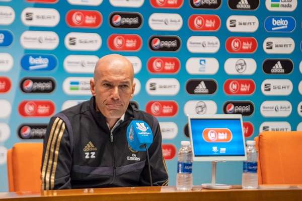 من المؤتمر الصحفي لزيدان