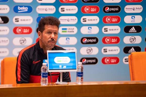 من المؤتمر الصحفي لسيميوني