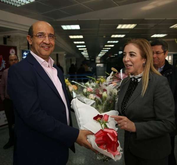 من الاستقبال