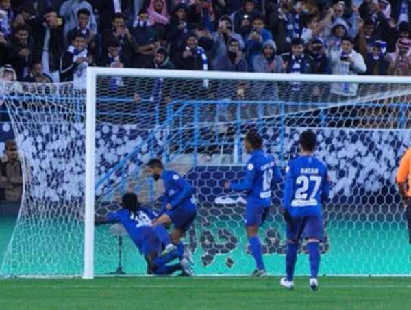 لاعبو الهلال