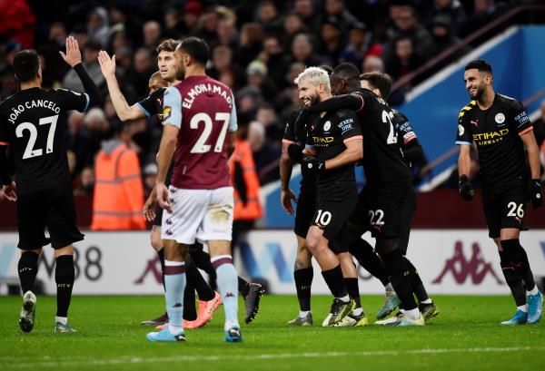 من فرحة لاعبي مانشستر سيتي