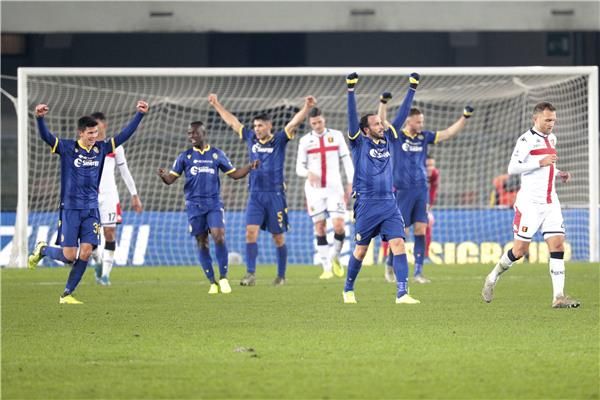 لاعبو هيلاس فيرونا