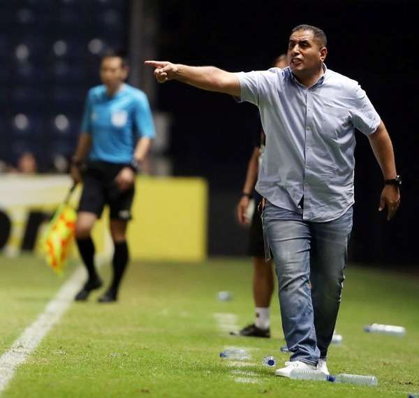  أحمد عبد القادر