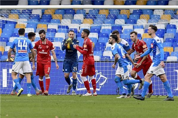 نابولي وبيروجيا 