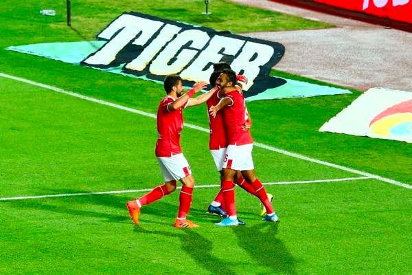 احتفال لاعبي الأهلي