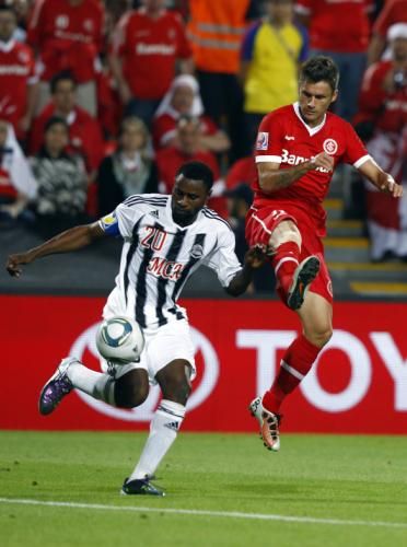 2010-12-14t171041z_01_abd07_rtridsp_3_soccer-club_reuters