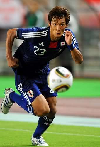 تومواكي ماكينو