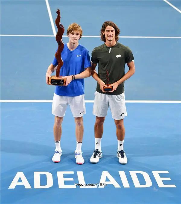 ?i=epa%2ftennis%2f2020-01%2f2020-01-18-08137551_epa