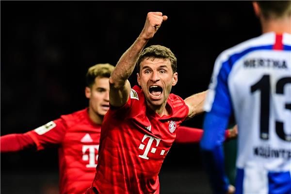 مولر يحتفل بهدفه