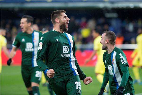 لاعبو إسبانيول