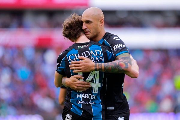 فرحة لاعبي كويريتارو 