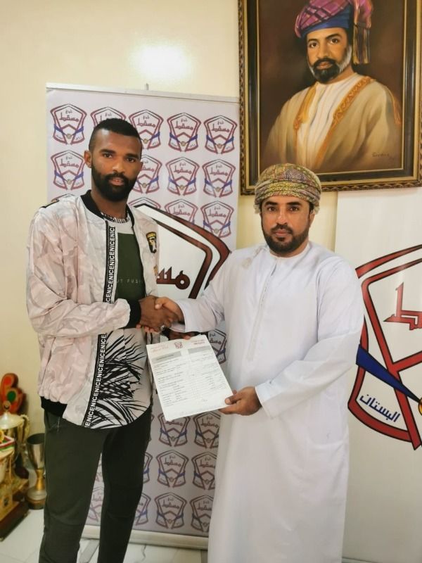 من تقديم اللاعب