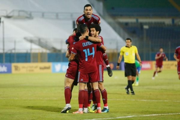 لاعبو بيراميدز 