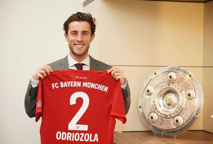 أودريوزولا مع قميص بايرن