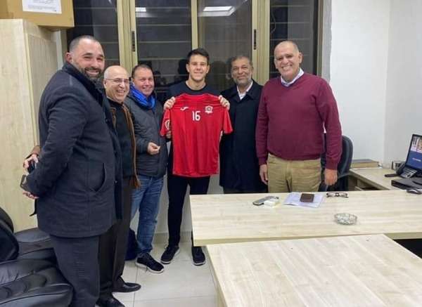 ليو بعد التوقيع