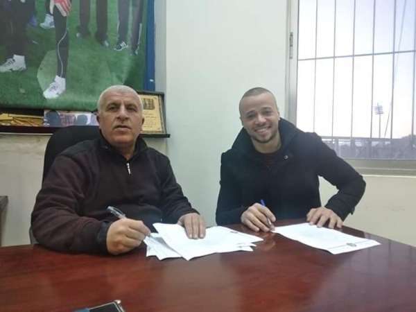 زعترة لحظة التوقيع