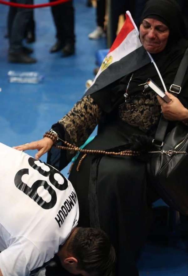 محمد ممدوح هاشم ووالدته