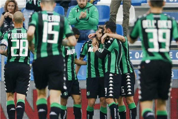 لاعبو ساسولو