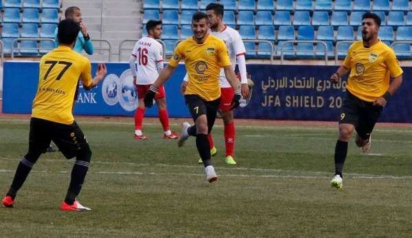 المعايطة فرحاً بتسجيل هدف السبق بمرمى معان