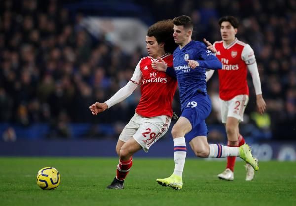 من الدوري الإنجليزي