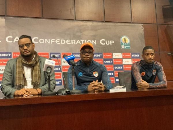 من المؤتمر الصحفي