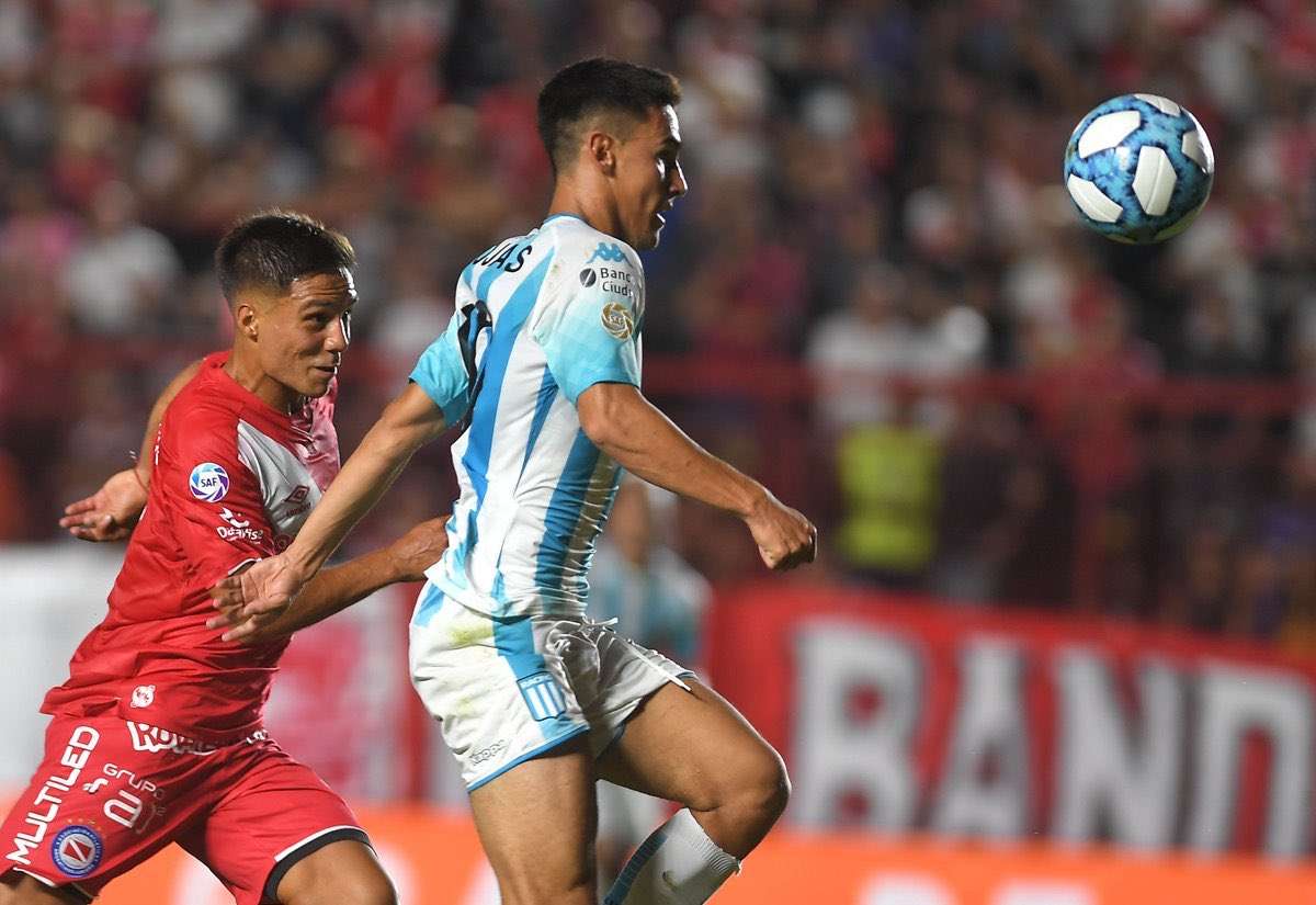 أرخنتينوس جونيورز وراسينج