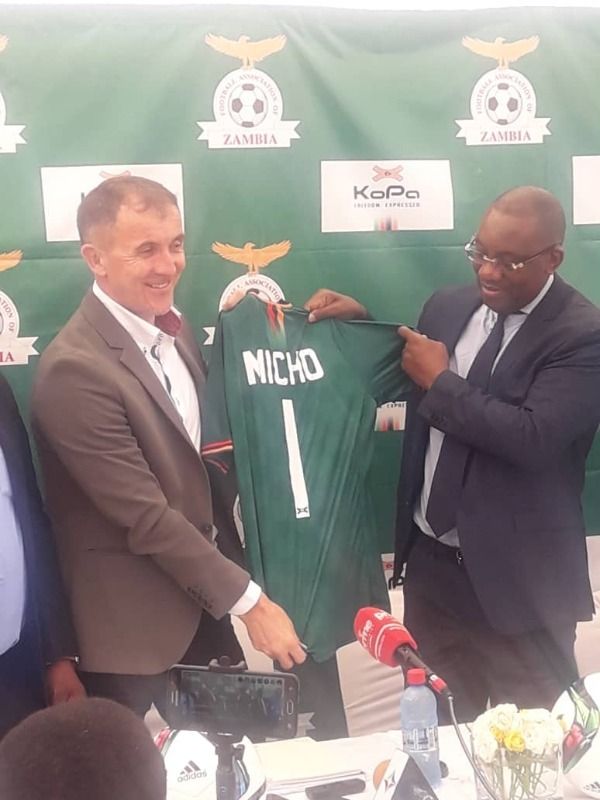 من تقديم المدرب