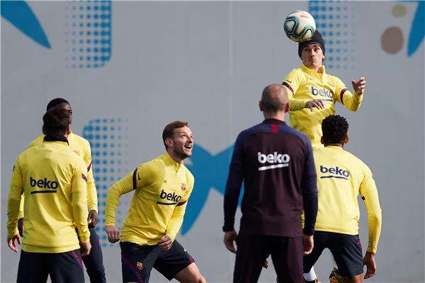 لاعبو برشلونة