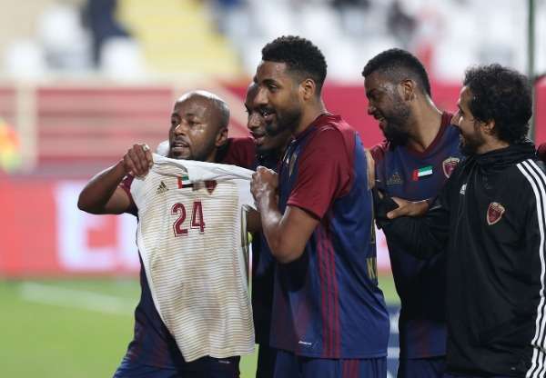 لاعبو الوحدة