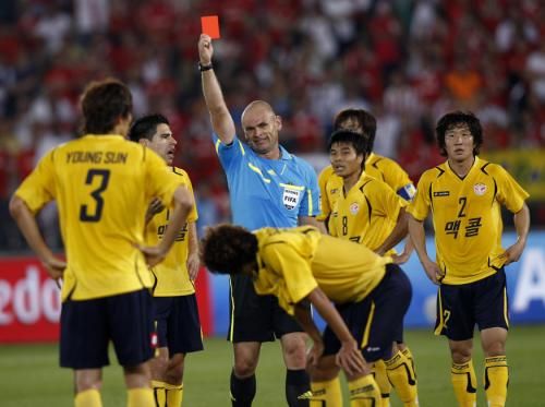 2010-12-18t153605z_01_abd09_rtridsp_3_soccer-club_reuters