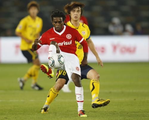 2010-12-18t151704z_01_abd03_rtridsp_3_soccer-club_reuters