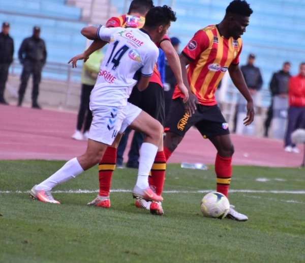 من لقاء الترجي الرياضي والاتحاد المنستيري