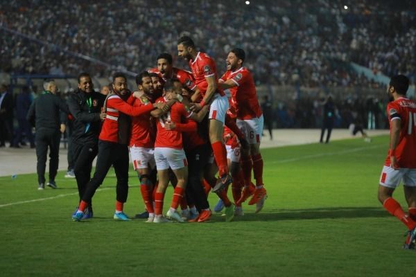 لاعبو الأهلي 