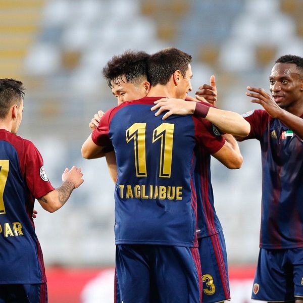 فرحة لاعبي الوحدة