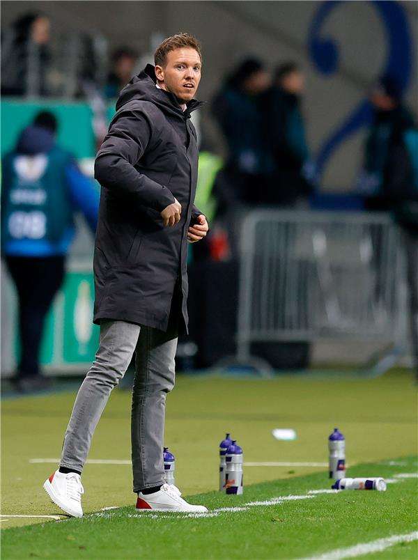  يوليان ناجلزمان