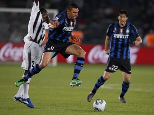 2010-12-18t184430z_01_abd30_rtridsp_3_soccer-club_reuters