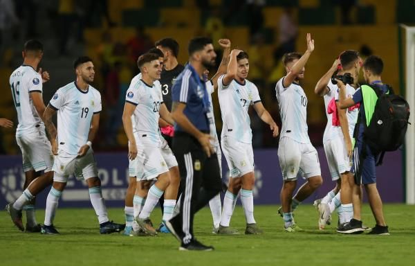 فرحة المنتخب الأرجنتيني بالتأهل