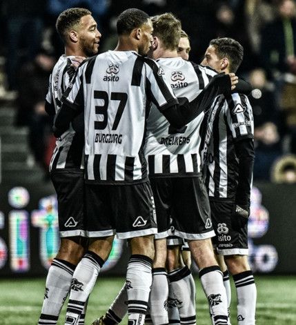 لاعبو هيراكليس 