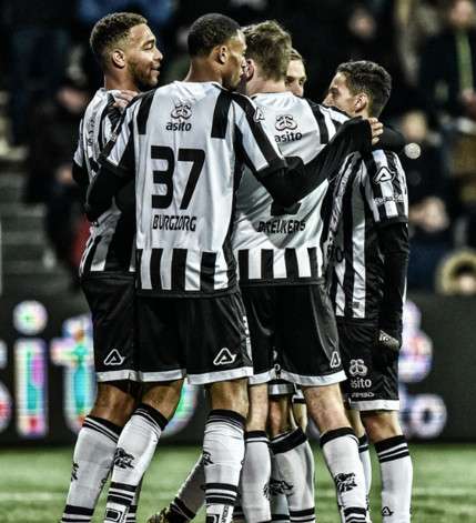 لاعبو هيراكليس 